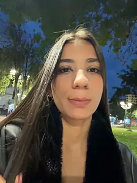 Snapshot of -juicy_ chatting on April 12, 2026, 11:21 pm -juicy online show from April 12, 2026, 11:21 pm