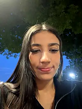 Snapshot of -juicy_ chatting on May 13, 2026, 11:22 pm -juicy online show from May 13, 2026, 11:22 pm