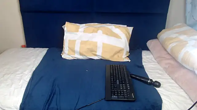 Diva-Lolah online show from September 10, 2025, 7:36 pm