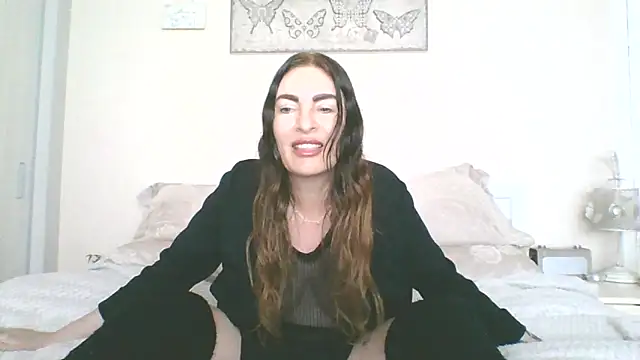 EllaKent online show from April 25, 2026, 2:03 pm