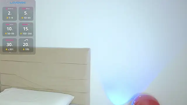 Snapshot of AlanaBale chatting on February 12, 2026, 8:26 pm AlanaBale online show from February 12, 2026, 8:26 pm