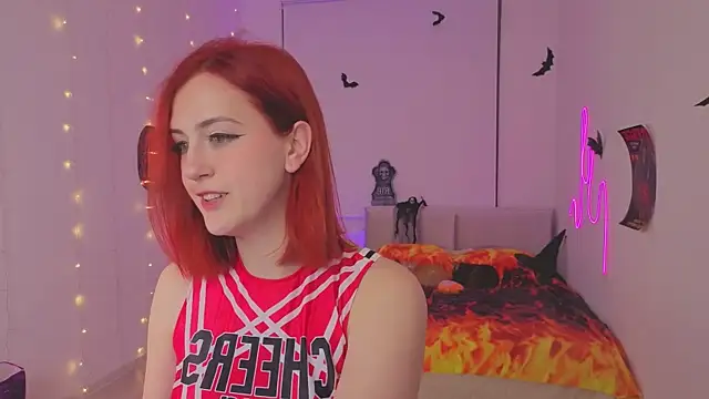 bananasgirl online show from October 24, 2025, 5:09 pm