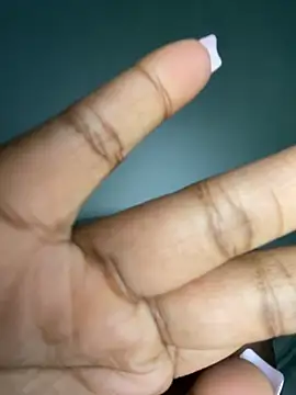 Bleuk online show from April 23, 2026, 1:57 pm