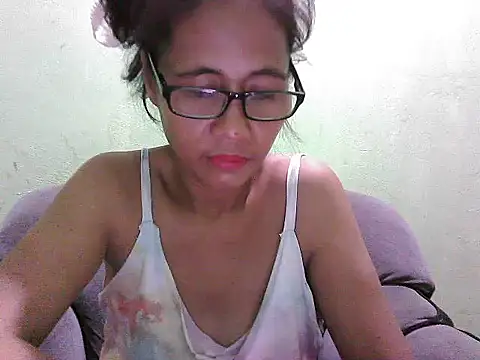 HotLadyPinay32 online show from March 26, 2026, 9:48 am