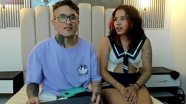 Snapshot of RavenandCody chatting on September 9, 2025, 3:50 am RavenandCody online show from September 9, 2025, 3:50 am