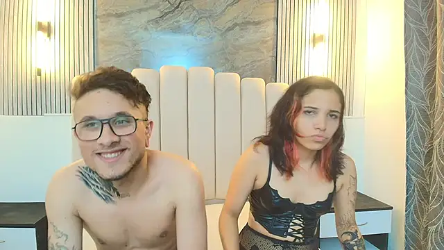 Snapshot of RavenandCody chatting on September 22, 2025, 3:52 am RavenandCody online show from September 22, 2025, 3:52 am