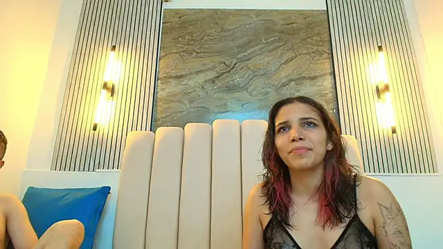 Snapshot of RavenandCody chatting on October 21, 2025, 3:40 am RavenandCody online show from October 21, 2025, 3:40 am