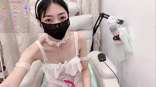 tuantuanle online show from November 25, 2025, 12:49 pm