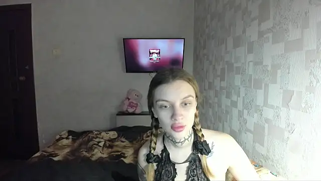 Snapshot of AlisTris chatting on November 5, 2025, 12:27 pm AlisTris online show from November 5, 2025, 12:27 pm