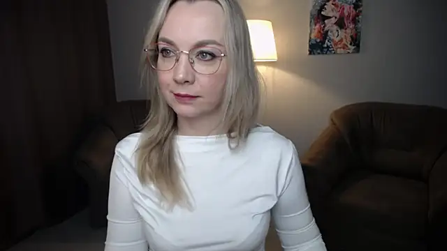 Ava Elior online show from April 1, 2026, 11:11 am