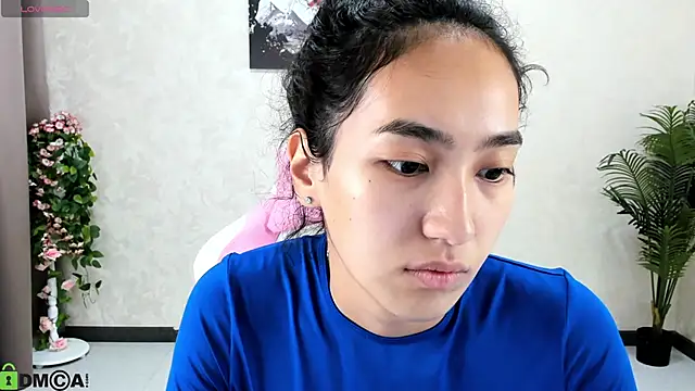 FlirtyAura online show from October 12, 2025, 1:48 am