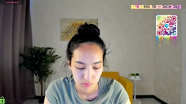 Snapshot of FlirtyAura chatting on May 19, 2026, 3:46 am FlirtyAura online show from May 19, 2026, 3:46 am
