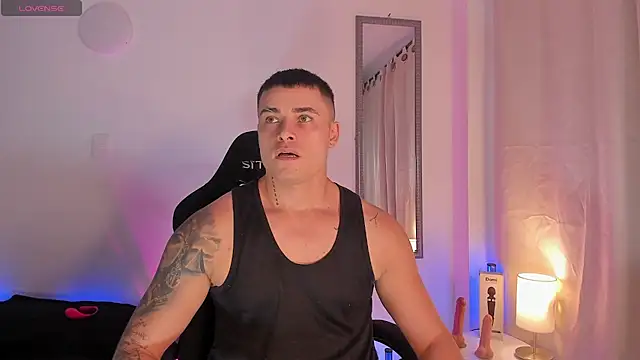 connorsmiith online show from May 18, 2026, 10:37 pm