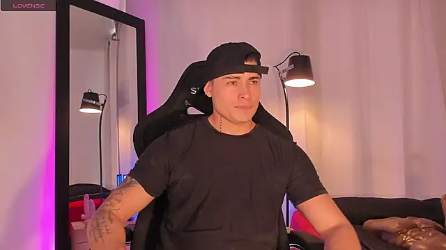 connorsmiith online show from July 1, 2026, 2:40 pm