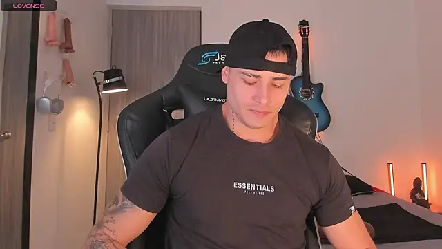 connorsmiith online show from July 27, 2026, 12:01 pm