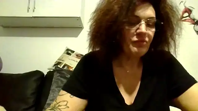 RubyyRosee online show from January 17, 2026, 6:18 am