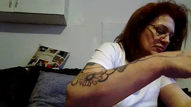 Snapshot of RubyyRosee chatting on April 18, 2026, 5:55 am RubyyRosee online show from April 18, 2026, 5:55 am