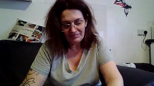 Snapshot of RubyyRosee chatting on May 19, 2026, 1:28 pm RubyyRosee online show from May 19, 2026, 1:28 pm