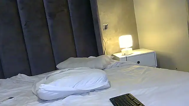 Ivysol online show from October 6, 2025, 7:28 am