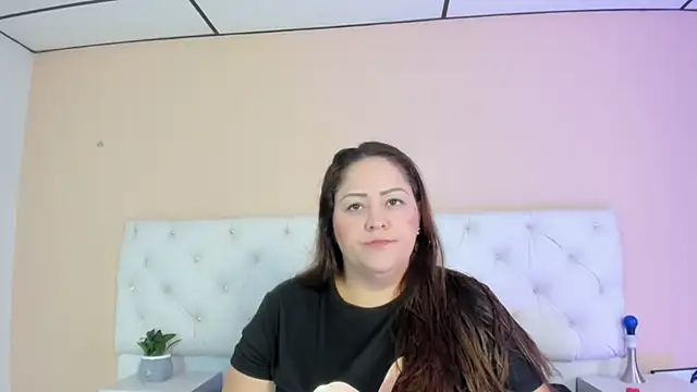 katte landerr online show from November 22, 2025, 1:32 pm