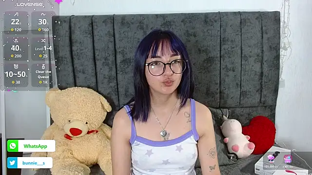 Snapshot of Littlee_Bunny_ chatting on November 4, 2025, 10:36 am Littlee Bunny online show from November 4, 2025, 10:36 am