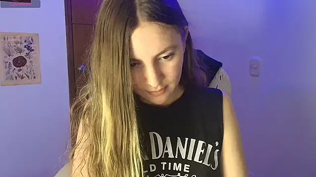 velvet  moon online show from March 2, 2026, 5:08 am