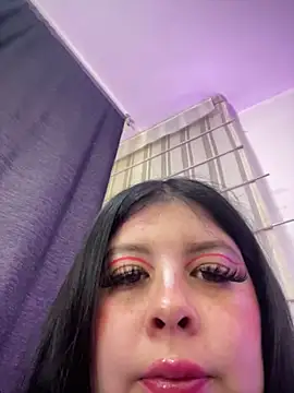 Angie lynn online show from September 28, 2025, 2:39 am