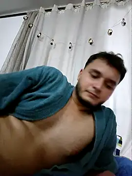 Snapshot of Hotguys111 chatting on September 28, 2025, 9:14 am Hotguys111 online show from September 28, 2025, 9:14 am