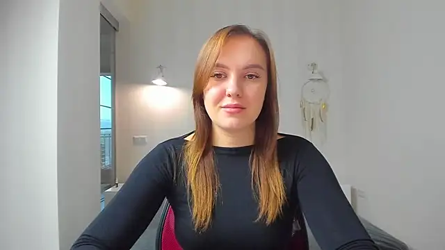 EmmaNorman online show from September 30, 2025, 7:13 am