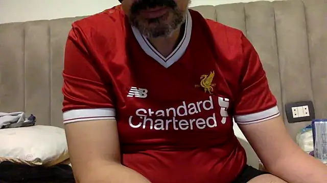 Snapshot of CaiBull chatting on May 17, 2026, 6:26 pm CaiBull online show from May 17, 2026, 6:26 pm