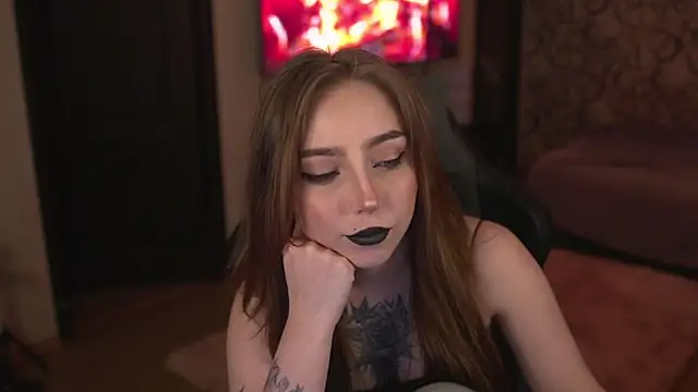 Snapshot of lis_silver chatting on October 28, 2025, 6:32 pm lis silver online show from October 28, 2025, 6:32 pm