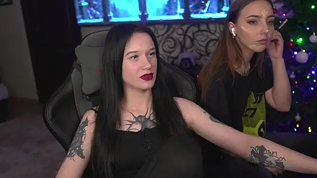 Snapshot of lis_silver chatting on January 9, 2026, 1:58 pm lis silver online show from January 9, 2026, 1:58 pm