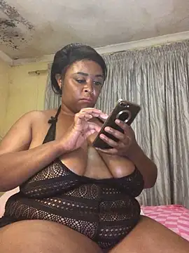Snapshot of KINKYBOOTI22 chatting on April 2, 2026, 4:37 pm KINKYBOOTI22 online show from April 2, 2026, 4:37 pm