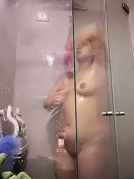 Megara 25 online show from November 10, 2025, 4:11 am