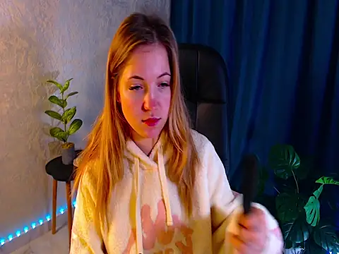 arlana klart online show from October 11, 2025, 1:27 am