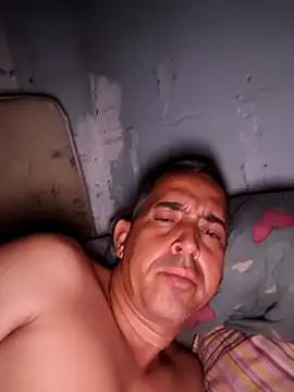 Snapshot of Thelinces50 chatting on October 23, 2025, 3:17 am Thelinces50 online show from October 23, 2025, 3:17 am