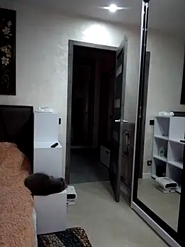 KissMiSveet online show from October 21, 2025, 5:35 pm