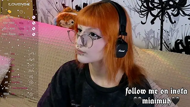 mia  yui online show from September 14, 2025, 7:29 am