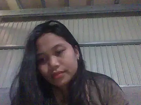 Snapshot of Veeluna16 chatting on December 2, 2025, 11:45 pm Veeluna16 online show from December 2, 2025, 11:45 pm