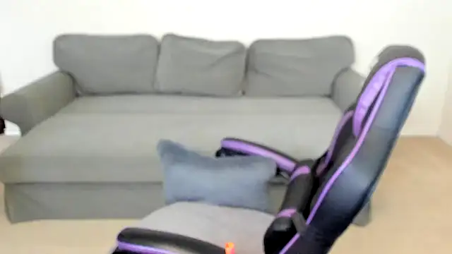 Josie4yourpleasure online show from October 27, 2025, 3:49 pm