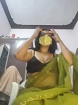 Snapshot of sexy_aaru chatting on June 18, 2026, 6:01 pm sexy aaru online show from June 18, 2026, 6:01 pm