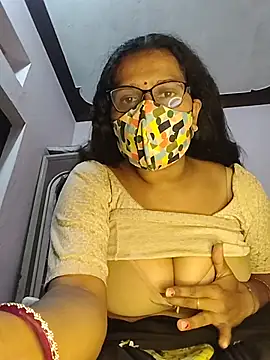 Snapshot of sexy_aaru chatting on July 11, 2026, 5:15 pm sexy aaru online show from July 11, 2026, 5:15 pm