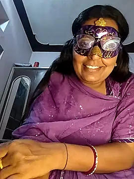 Snapshot of sexy_aaru chatting on July 19, 2026, 5:38 pm sexy aaru online show from July 19, 2026, 5:38 pm