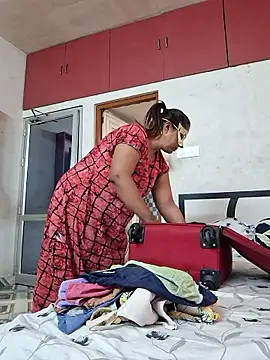 SIMIHOT online show from January 18, 2026, 9:35 am