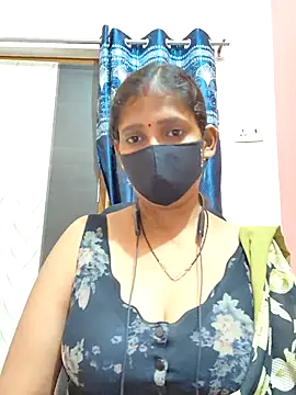 Sonalihot  online show from October 4, 2025, 5:44 pm