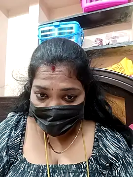 Snapshot of Tamil_Mithra chatting on December 16, 2025, 3:39 pm Tamil Mithra online show from December 16, 2025, 3:39 pm