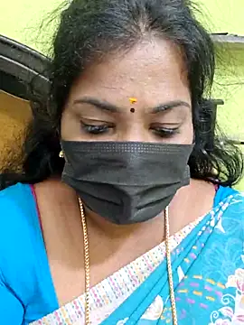 Snapshot of Tamil_Mithra chatting on March 4, 2026, 6:52 am Tamil Mithra online show from March 4, 2026, 6:52 am