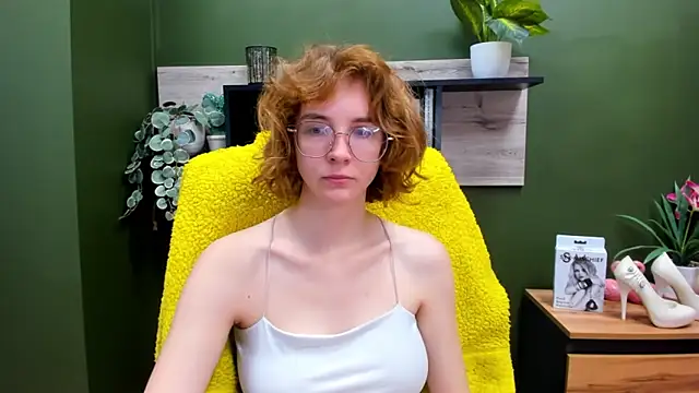 juicyPenny online show from October 16, 2025, 6:47 am