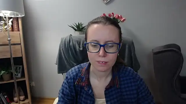 Snapshot of sweetxLizzy chatting on April 17, 2026, 4:26 am sweetxLizzy online show from April 17, 2026, 4:26 am