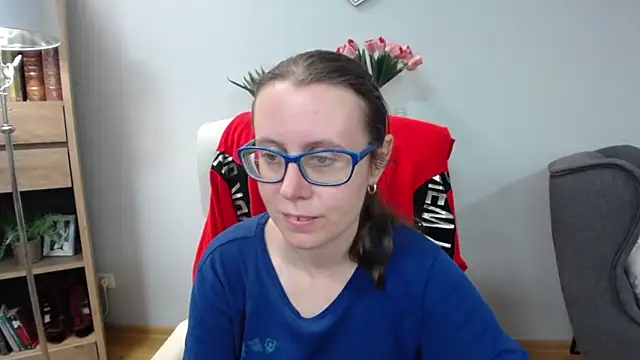 Snapshot of sweetxLizzy chatting on May 12, 2026, 4:20 am sweetxLizzy online show from May 12, 2026, 4:20 am